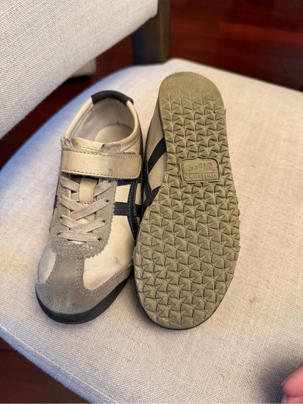 Onitsuka Tigers - Kids Beige and Gray Casual Sneakers with navy accent - Picture 5 of 9